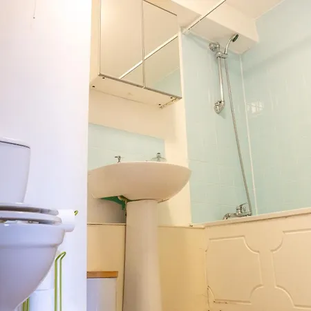 Apartment 2 Bed Centre Flat - Relocators - Professional *